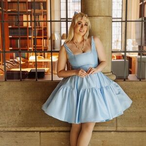 LIKE NEW CHELSEA REECE DREAM TWIRL DRESS